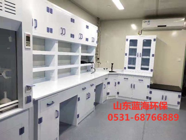 實(shí)驗(yàn)室通風(fēng)設(shè)備